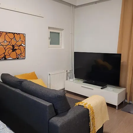 Moderni Ja Supermukava Asunto! 65'smart Tv, Valokuitunetti, Laehellae Yliopistoa! * לאפינרנטה